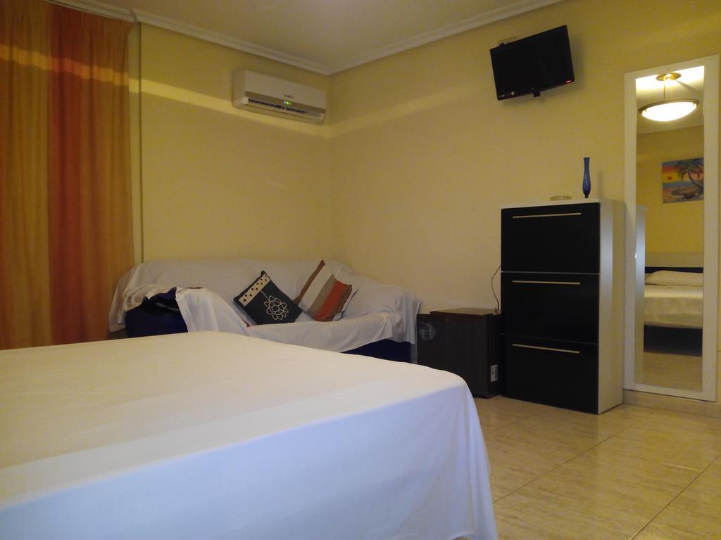 Hostal Imperial Crevillente Exterior photo