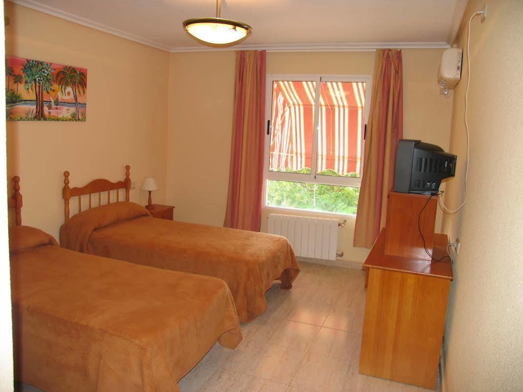 Hostal Imperial Crevillente Exterior photo